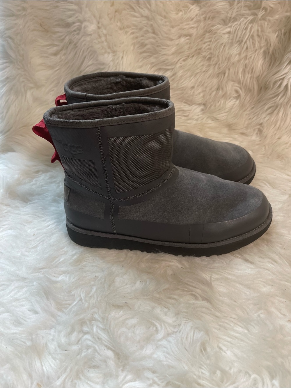 UGG  Men’s classic Mini tech waterproof Gray Suede with Red strap Accent SZ8